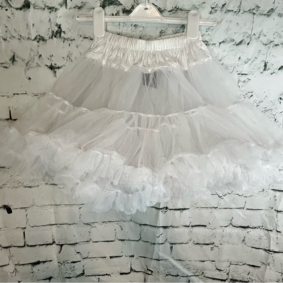 Leg Avenue Short Petticoat - Picture 1 of 9